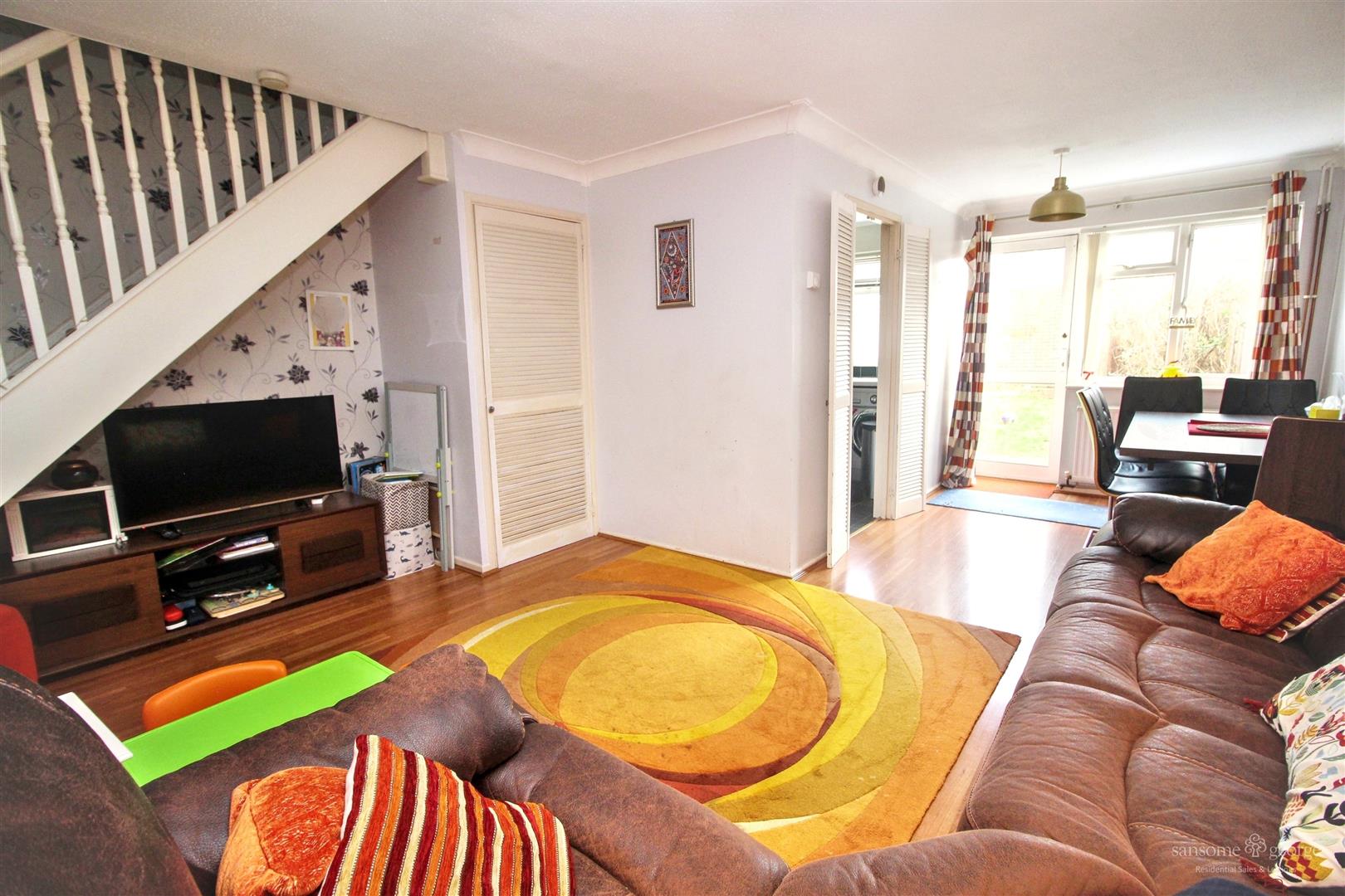 2 bed property in Swanholm Gardens, Reading